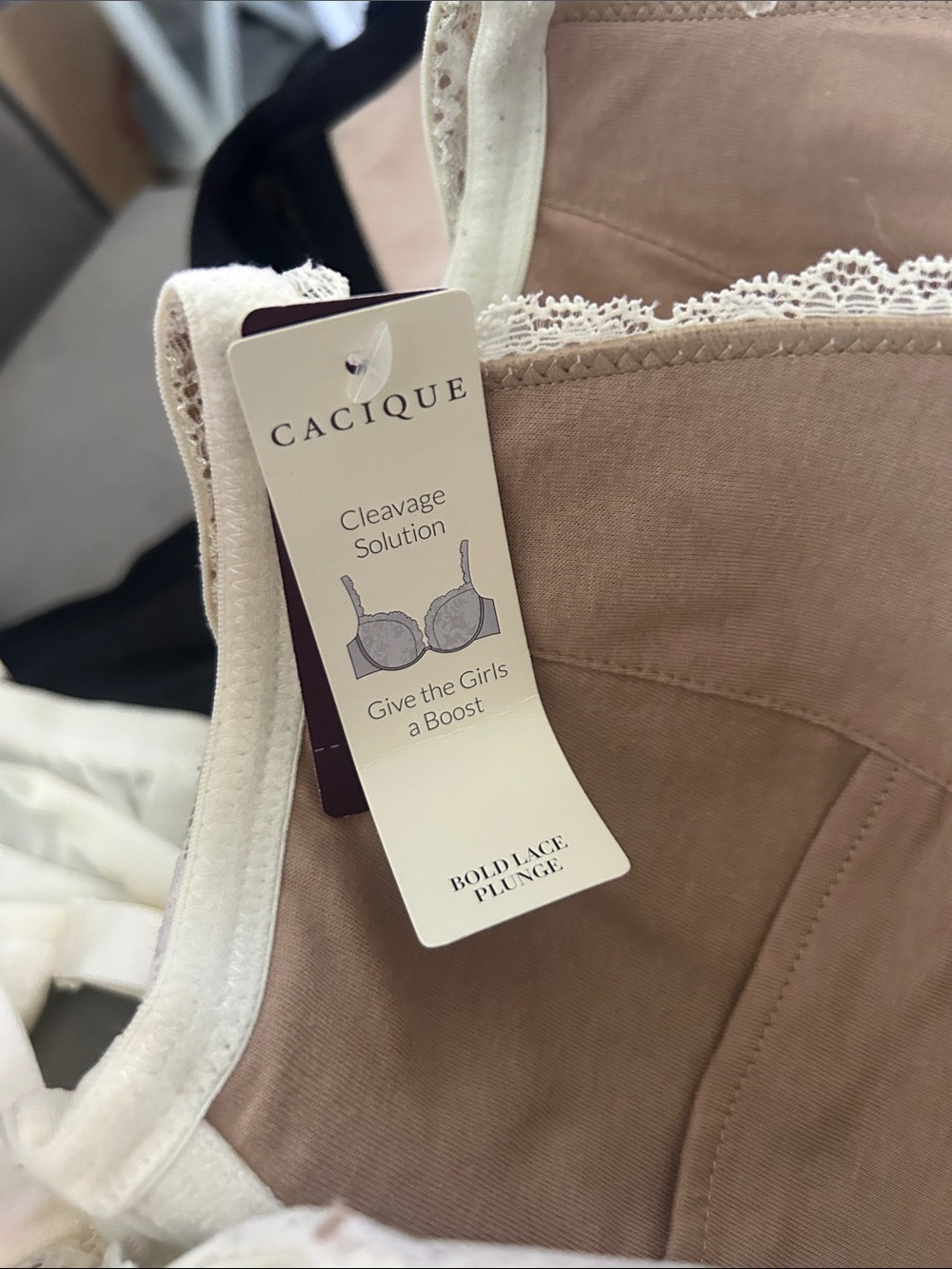 Cacique Bold Lace Plunge Underwire Bras 42B - Picture 8 of 10